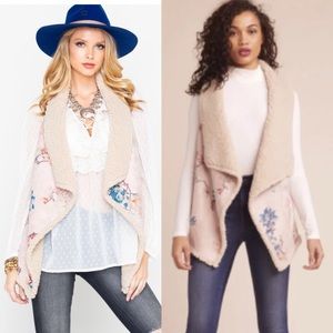 BB Dakota Floral Reversible Sherpa Vest Small New